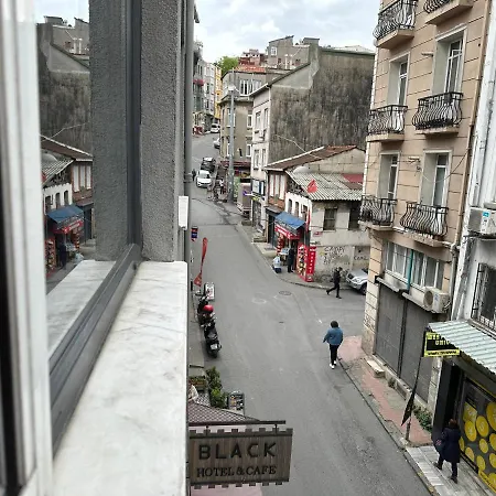 Hotel Black Art 5*