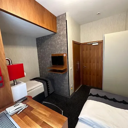 Black Art Hotel 5*