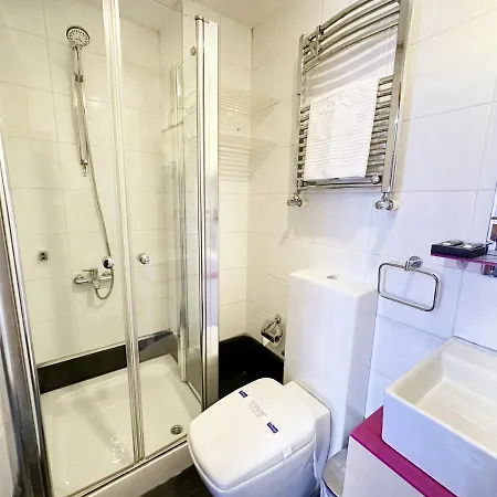 Black Art Hotel 5*
