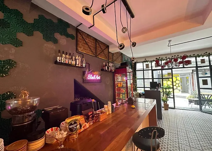 Black Art Hotel