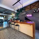Black Art Hotel