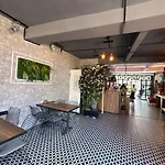 Black Art Hotel 5*