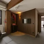 Black Art Hotel