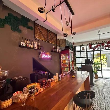 Black Art Hotel