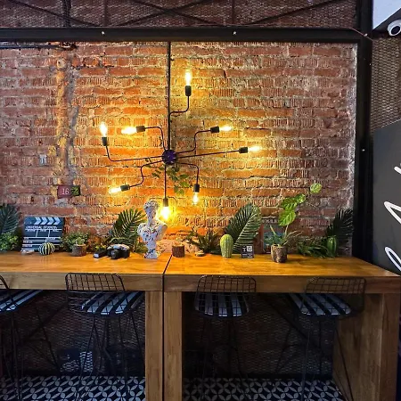 Black Art 5* איסטמבול