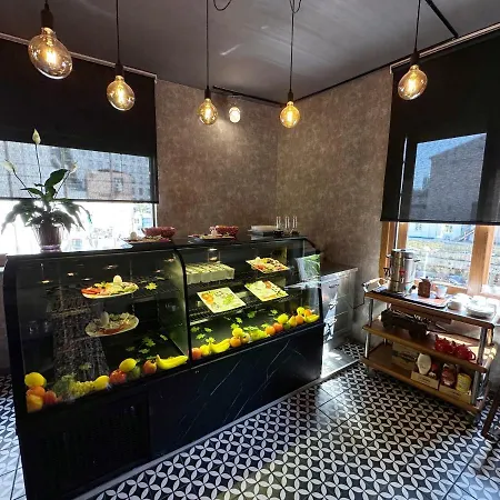 Szálloda Black Art 5*