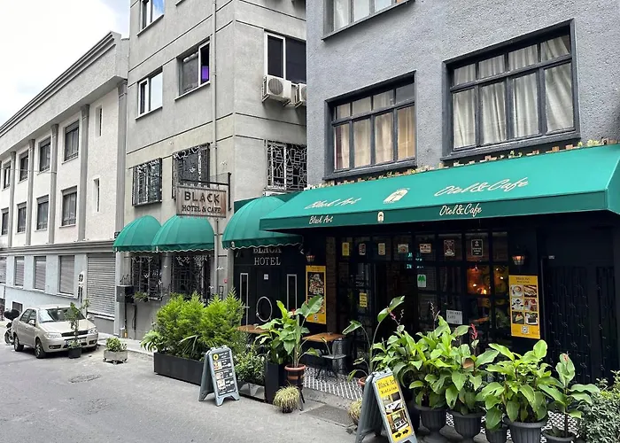 Black Art 5* イスタンブール